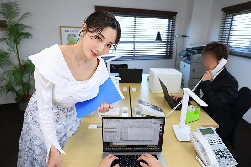 【VR】【8K VR】僕が夜通し仕事に没頭できるのは、漫画BODYな女上司が、みんなが帰った後に超天井特化アングル‘よしよーし‘おっぱい吸い杭打ちピストンで無限に射精させられるから。北野未奈