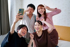 免許合宿に参加してしまった世間知らずな人妻 他県の若者達のビンビンなズル剥け巨根でねとられて… 波多野結衣 ギャラリー 3