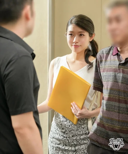 自治会に入るから奥さんヤラせて しつこい勧誘にカウンター生ハメ撃退 浜辺栞帆