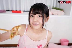 【VR】新人 永野いち夏 勉強を教えてあげていたら突然の雷で停電！「一人じゃ怖いからこのまま一緒にいてほしい…」妹のような幼馴染から恋人になった瞬間！密着いちゃラブSEX ギャラリー 7