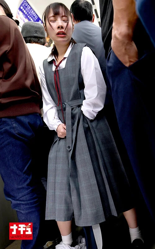 ロングスカート女学生羞恥2 初イキ潮でびしょ濡れになるまで制服を汚しまくれ！ 推定145cm/泣き虫ミニマム娘