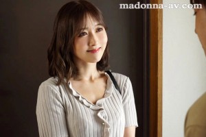 「本当に、先っぽ3cmだけだからね…。」 久々に再会した幼馴染と悪ふざけから始まる友達以上、不倫未満の焦らし中出し1週間―。 大槻ひびき ギャラリー 1