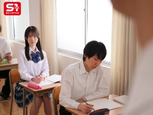 大好きな大人の先生をまだ10代の私が興奮させたくて…スク水姿で迫りました。そしたら普通に勃起して挿れたくて腰振りヘコヘコ！ ヤッター チョローい 白上咲花 ギャラリー 2