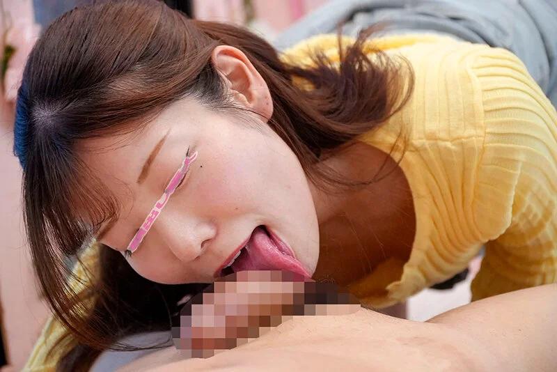 マジックミラー便 18歳＆19歳の素人女子大生 初めてのじゅぼじゅぼバキュームノーハンドフェラ編 顔出し解禁！総発射16発！8人全員SEXスペシャル！うぶな素人娘が恥じらいながらもギンギンに勃起した大人ち○ぽを舐めしゃぶる神フェラSEX ギャラリー 3