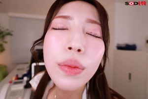 【VR】【8K】彼女のお姉さん（美人社長）の焦らしベロキス練習ゆっくり唾液交換ネットリ濃密快感スローKISSレッスン あかね麗 ギャラリー 3
