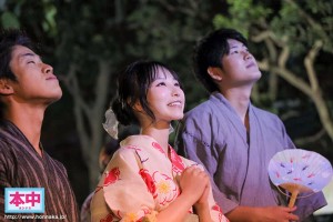 花火大会の夜、狂わせた突然の大雨 幼馴染のクラスメイトと駆け込んだラブホ相部屋雨宿り中出し 香水じゅん ギャラリー 1