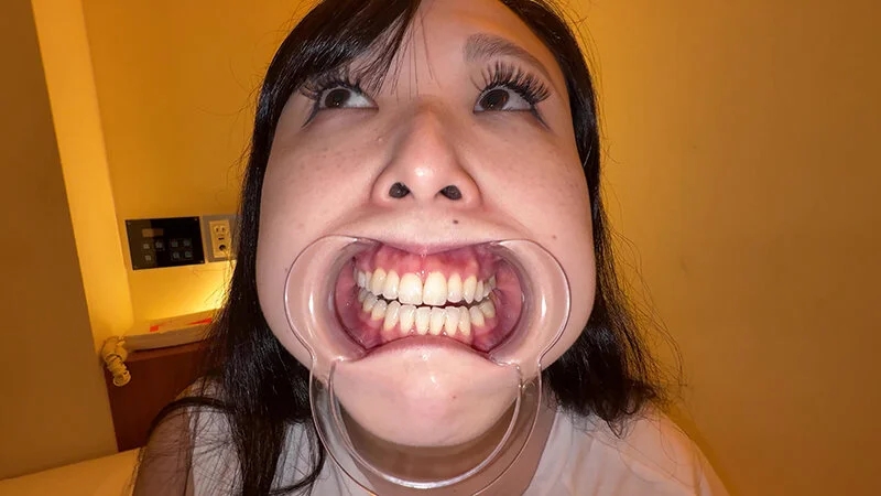 【個人撮影】横山夏希の喉チンコ触り＆肉厚舌を開口器で観察