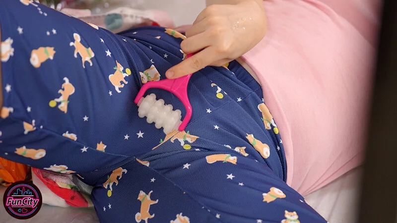 合算10発抜き！！親の再婚でできた義姉は喪女 だらしないのにエロすぎた無防備巨乳な姉に杭打ち中出しされた僕…ちなみん