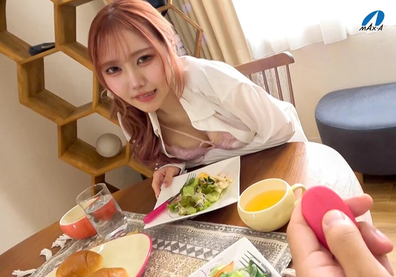 1日中セックスしよッ！ 朝から晩まで、いつでもどこでも本能のままSEX三昧！！ 斎藤あみり