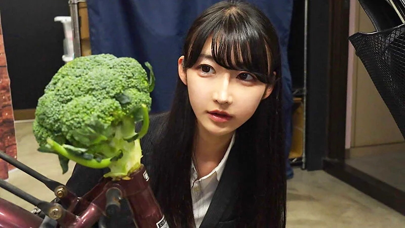 近所に住む美人なデカ尻OLの自転車サドルに悪戯 媚薬サドルと杭打ちピストンで欲情中出し3P（メスガキ35） 雪代美鳳