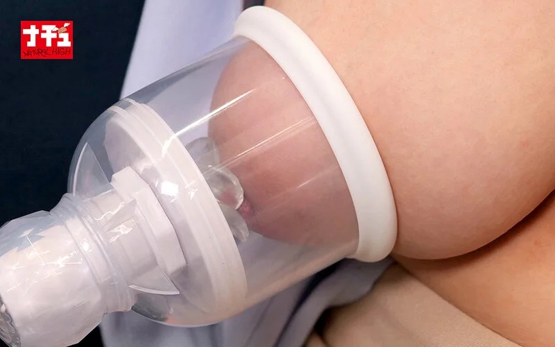 乳首開発電車8 軟乳Hカップ娘