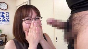 応募して来た爆乳Iカップのむっつりメガネ腐女子、撮影現場で気持ち良すぎて潮吹きまくり白目剥いてイキまくる衝撃映像が撮れてしまった件。 ギャラリー 5