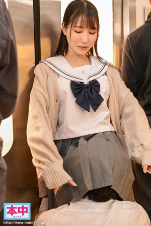 電車通学中、こっそり痴●中出しさせてくれるクラスメイトの香水さん 香水じゅん ギャラリー 5