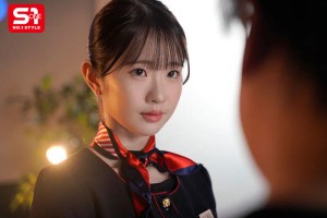 スレンダーな新人CAが巨漢クレーマーに犯●れ、心壊れ、肉オナホと化した後に… マ●コが極太ペニスに馴染んできてあり得ないほどイキまくった。 白上咲花 ギャラリー 3