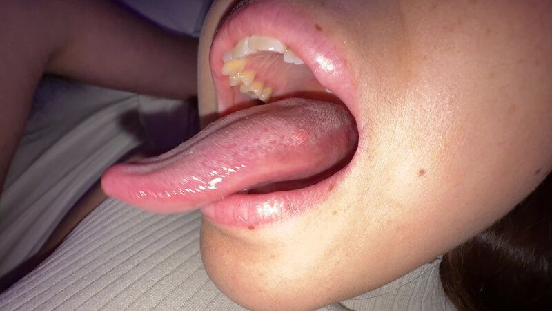 【個人撮影】赤城穂波の超長舌ディープキス＆ツバ鼻吸い ギャラリー 8