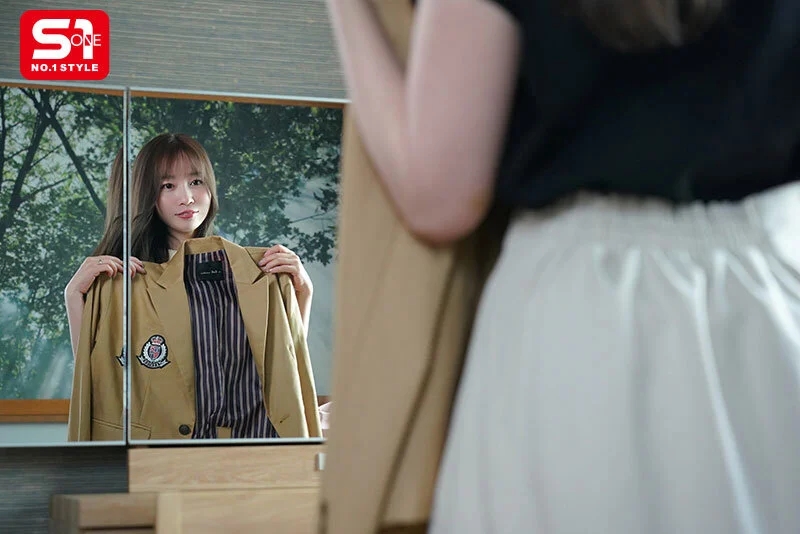 妻の学生時代を知らない俺は姪っ子の制服を盗み着していた妻の姿に異様な興奮を覚えて…5年ぶりに抱いた妻が最高すぎた 夢乃あいか