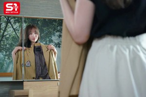 妻の学生時代を知らない俺は姪っ子の制服を盗み着していた妻の姿に異様な興奮を覚えて…5年ぶりに抱いた妻が最高すぎた 夢乃あいか ギャラリー 1