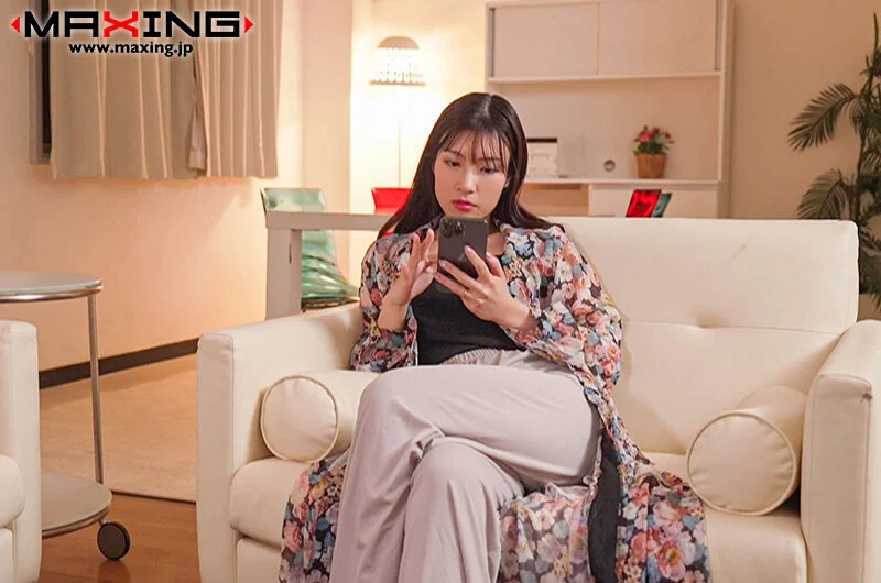 夫の部下に言い寄られ…自宅で裏切りのNTR 宮城りえ