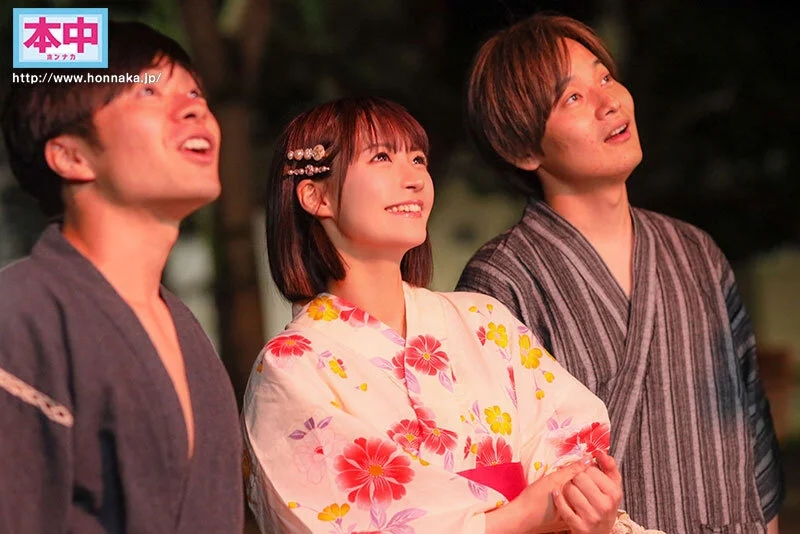 花火大会の夜、狂わせた突然の大雨 幼馴染のクラスメイトと駆け込んだラブホ相部屋雨宿り中出し 東條なつ