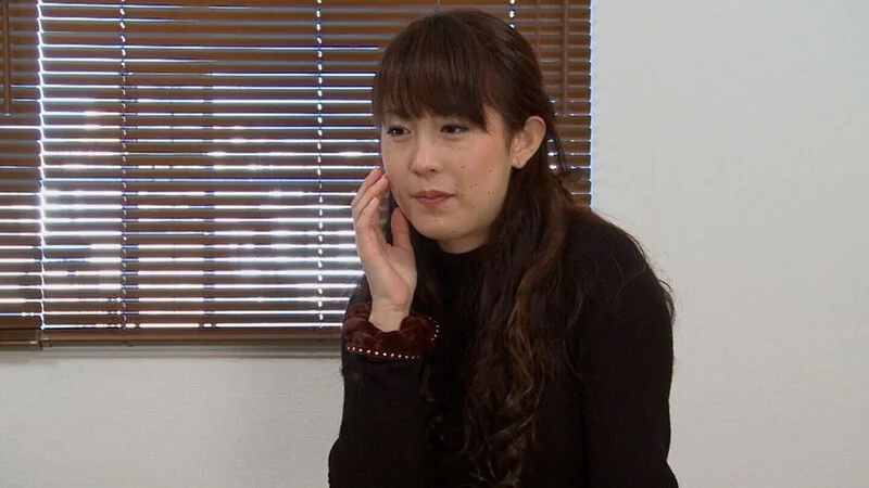 東北美人の色白奥様！旦那の稼ぎが悪い為、私が稼がなければと涙ぐみながらもAV出演！嫌々なのかと思いきや派手な下着にTバックでヤル気満々！旦那に悪いと思いながらも中出しフィニッシュを決めこんじゃう！