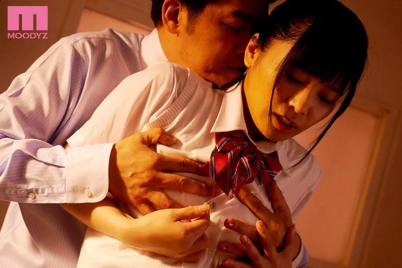 夏休み補習NTR ムカつく担任と大好きな彼女が汗だく中出しSEXしていたなんて… 久留木玲 ギャラリー 1