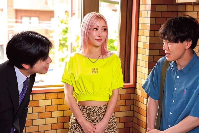 ヲタクで童貞の僕が…隣人のデカ尻ギャルの窒息顔騎＆淫語連発で理性崩壊見下ろし目線の杭打ち騎乗位でM男に堕とされました… AIKA