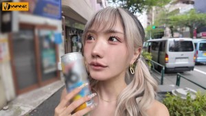 「イイって言うまで射精（だ）すなよ？」パンピーどM男をとっ捕まえてコリコリ乳首ジャック！手コキ寸止め焦らし痴女のナマパコ散歩 春陽モカ ギャラリー 3