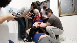 ガチ7P超乱交☆卒業直後18歳S級美少女レイヤー【未成熟パイパン無限連続SEX絶頂悶絶】老人肉棒挿入にも絶叫痙攣アクメ漬けで中出し濃厚ザーメン注がれる究極公衆ドM便女転落2本立てSP ギャラリー 3