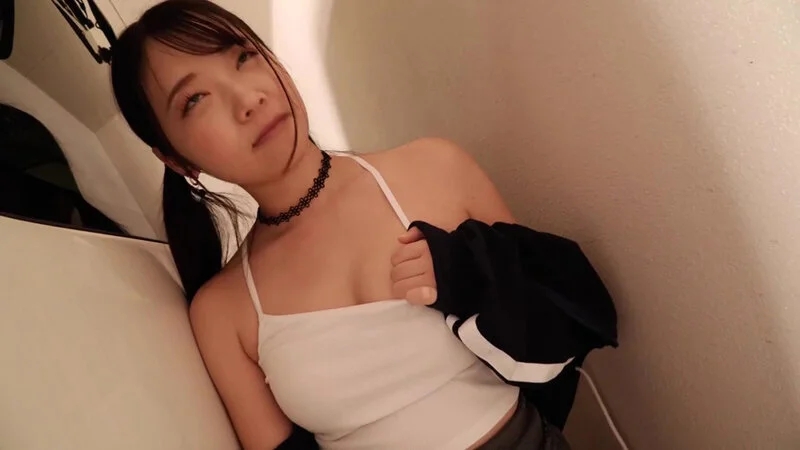 【4K】ヤリマンエマの本気食い！！ 我慢できずに素人逆ナンSEX 二葉エマ