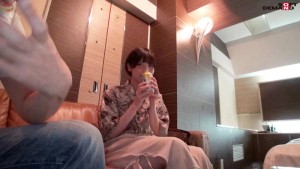 照れ屋ショートカットグッズ事業部 入社2年目 柴崎はる 撮影後プライベート映像！ほろ酔いハメ撮り映像を緊急公開！普段の柴崎はもっとエロかった！ ギャラリー 6