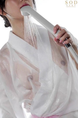 温泉旅行中の単独客やカップル 夫婦の男性を誘惑 館内で寝取りセックスをくり返す淫乱美人な若女将 小湊よつ葉 ギャラリー 2