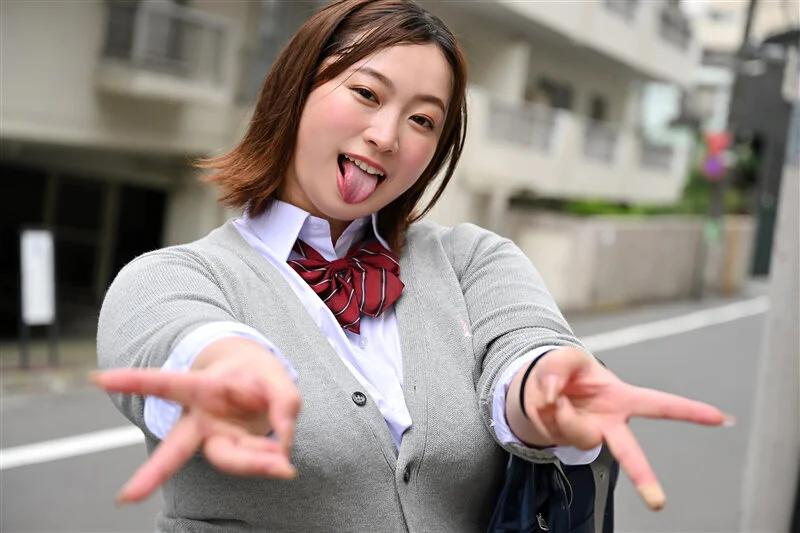 【VR】【圧倒的超肉感特化】Y2KむっちむちぱっつぱつJKコスプレ娘と金玉袋から精子が枯れ果てるまで何度も何度も貪り性交！！ 藤沢麗央 ギャラリー 3