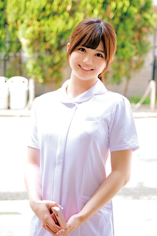 とにかく優しい！そしていつも笑顔の現役ナースが挑戦！？白衣の天使が超全身舐め究極ご奉仕！！唾たらし唾のみベロキスしまくり！ふやけるまで全身舐めつくし、カチカチに反り返ったオチ〇ポで連続中出し！外科勤務25歳勤続3年目美人肉食系ナース産婦人科21歳勤続1年目… ギャラリー 2