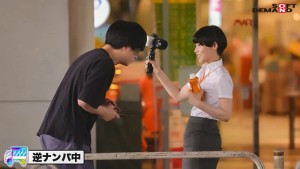 グッズ事業部 柴崎はる マジックミラー号に初めてのドキドキ乗車！リモバイをいれて、マン汁ダラダラで誘惑して逆ナンパ成功！？ ギャラリー 5