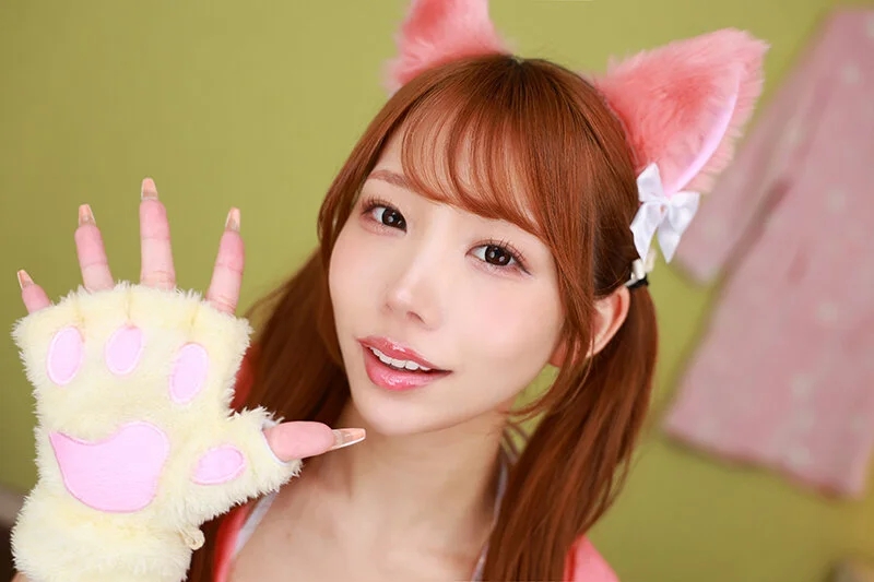 【VR】アナタは猫派？犬派？どっちのエリカが好き？どちらの可愛さに溺れるわんニャンささやき淫語シチュエーション-専属- 尾崎えりか