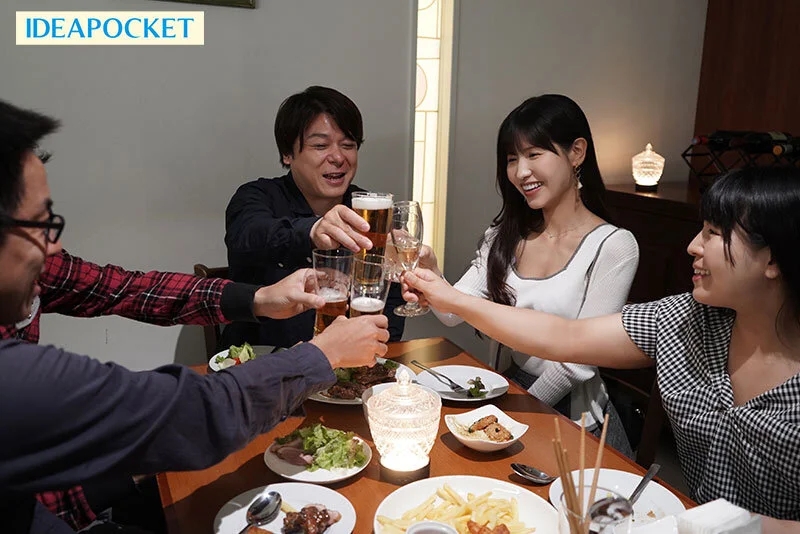 元彼と同窓会で再会した後、魔が差して久しぶりのキメセクをしてしまった私は不貞行為と知りつつも一生あの圧倒的快感から離れられなくなってしまいました… 桜空もも