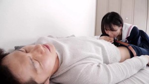 【4K】童貞は幼なじみに奪われました…初めて彼女のできた童貞のボクのためセックスの練習相手になってくれた美尻な幼なじみ 五芭 ギャラリー 4