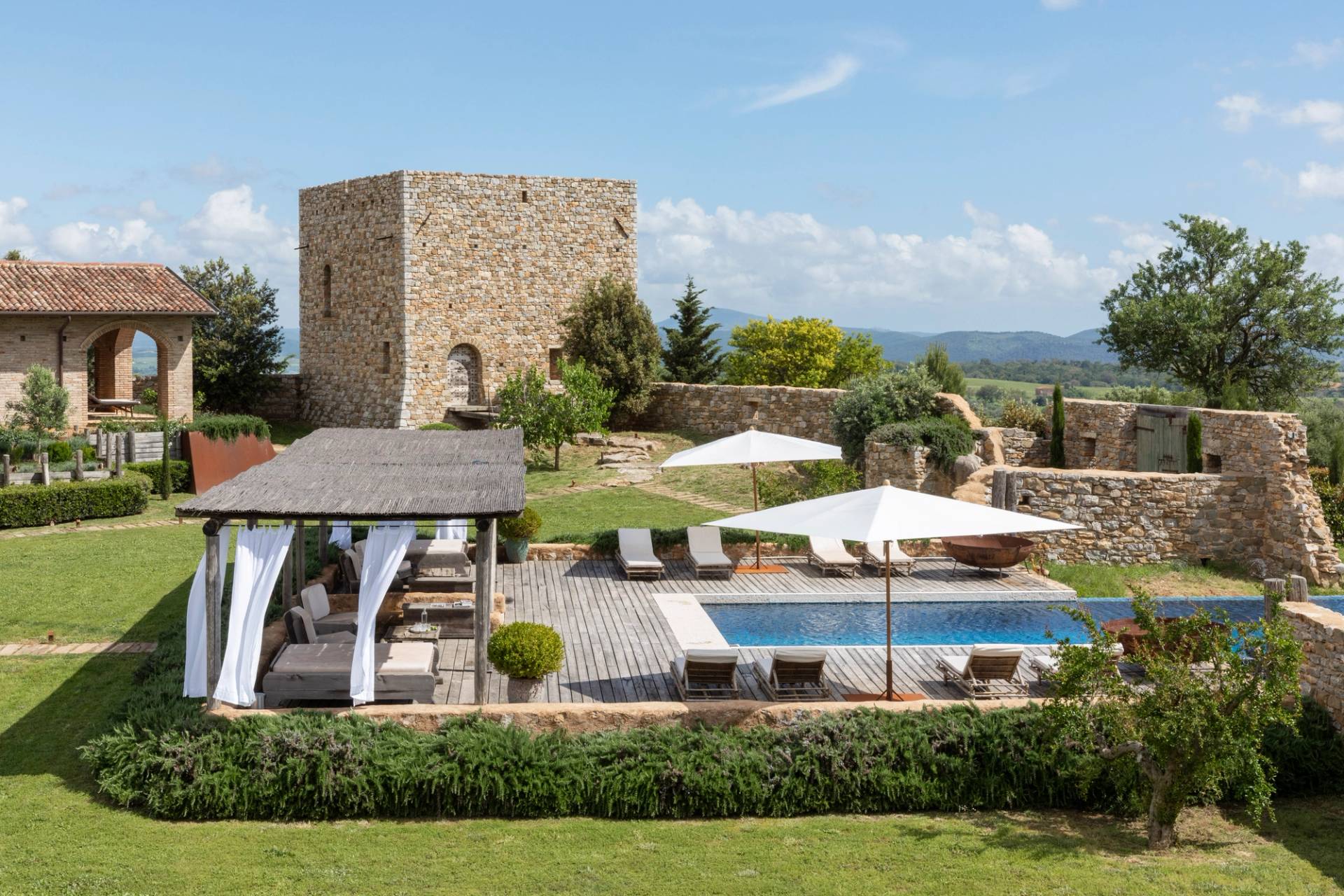 Argentaia Estate