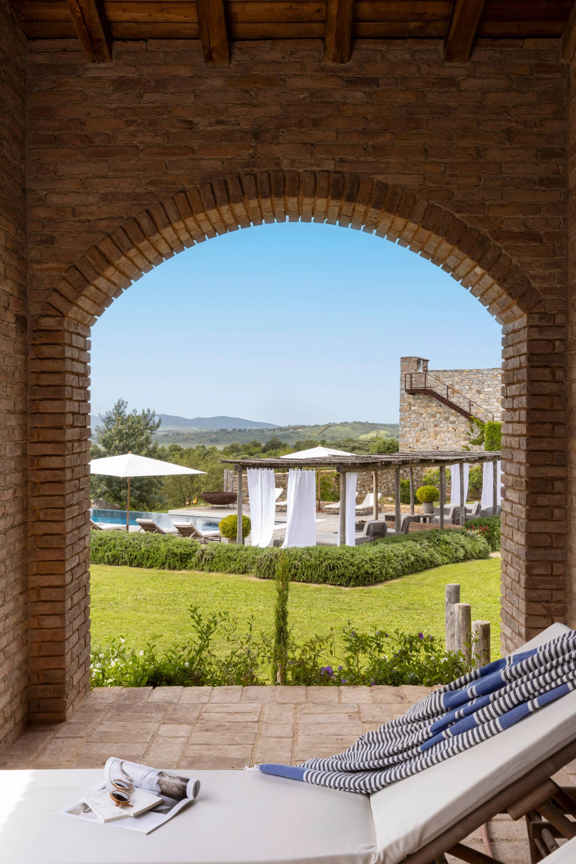 Argentaia Estate, 3