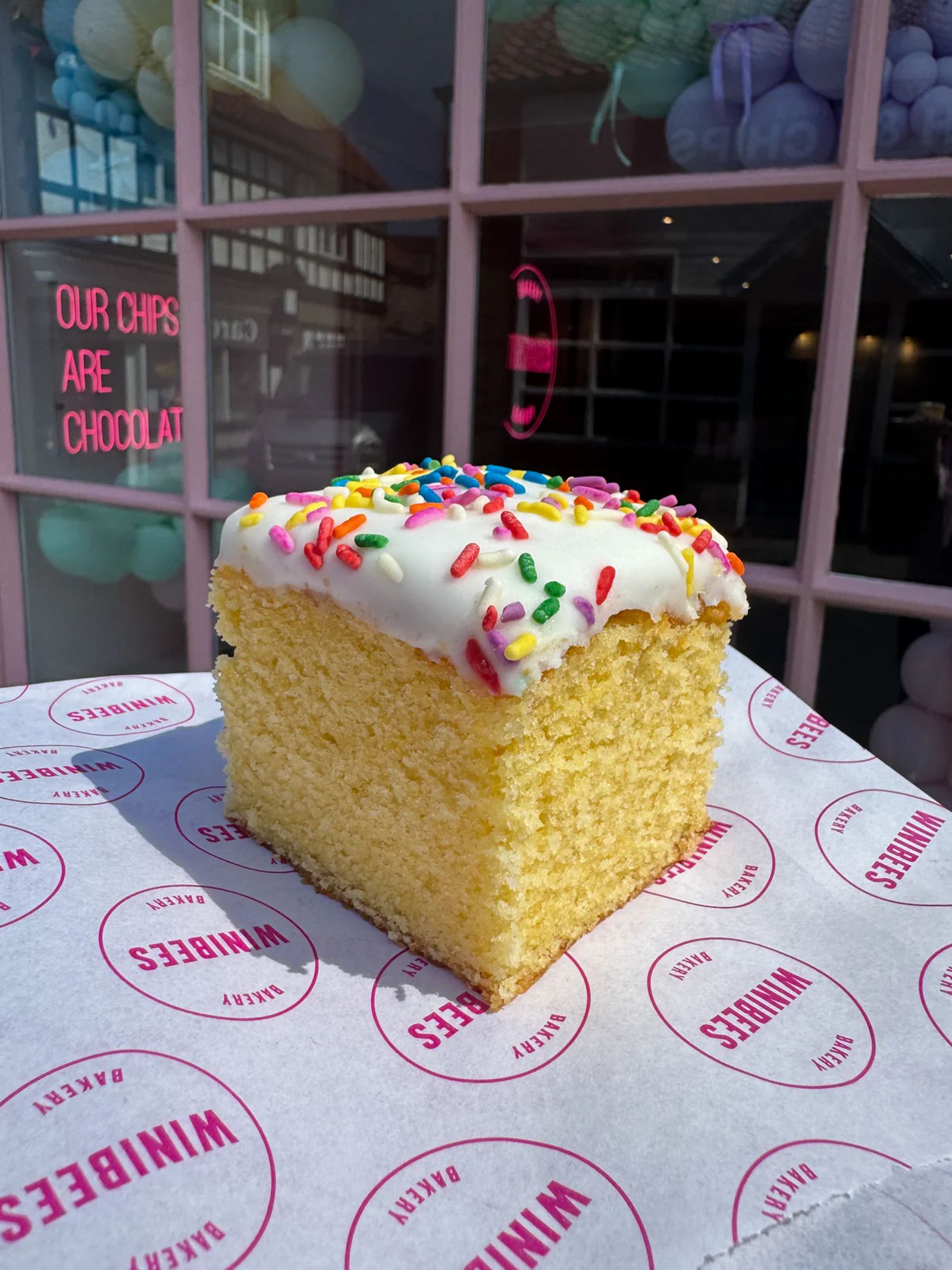 Winibees cake