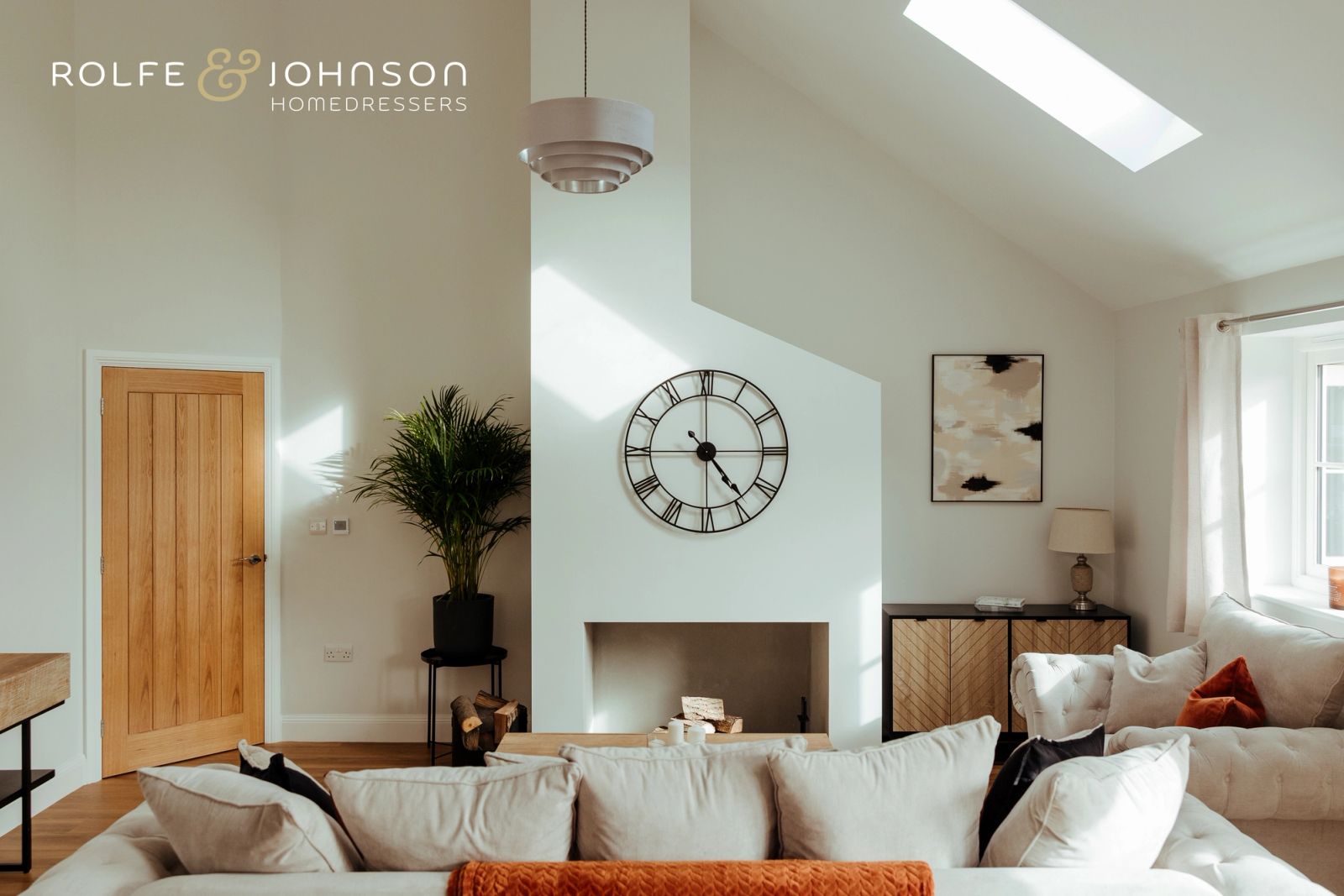 Rolfe & Jonhson image of lounge