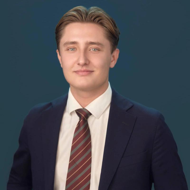 Portrett av eiendomsmeglerfullmektig Kasper Arbøll Hansen