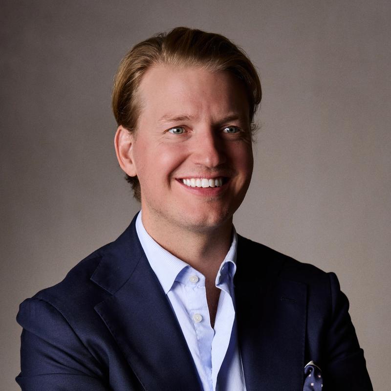 Portrett av eiendomsmegler Henrik Stråkander