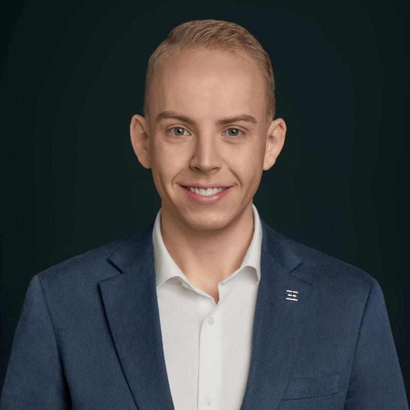 Portrett av eiendomsmegler Ragnvald Håland Svendsen
