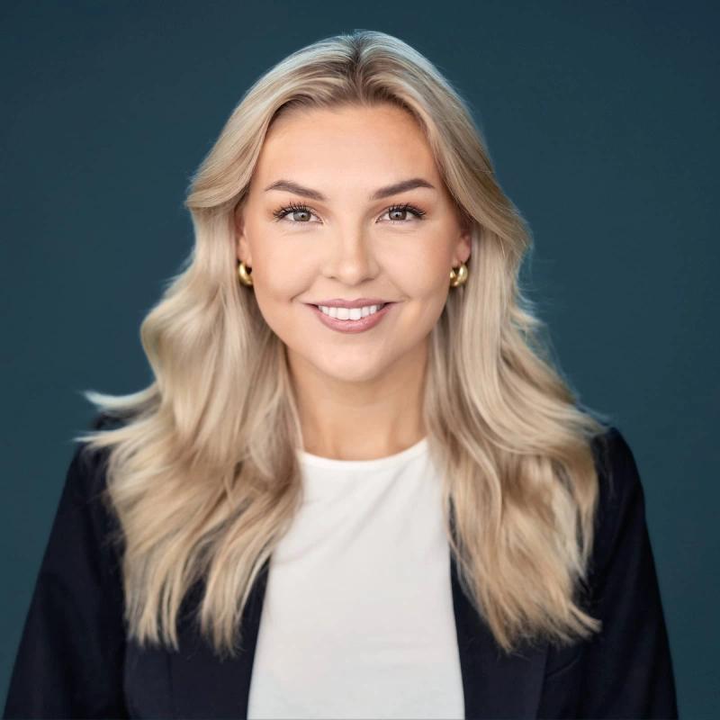 Portrett av eiendomsmegler Emilie Myren