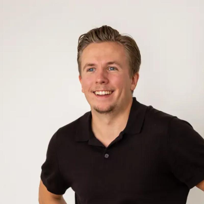 Portrett av eiendomsmeglerfullmektig Magnus Glæsel