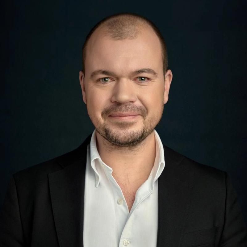 Portrett av eiendomsmegler Sverre Tandberg