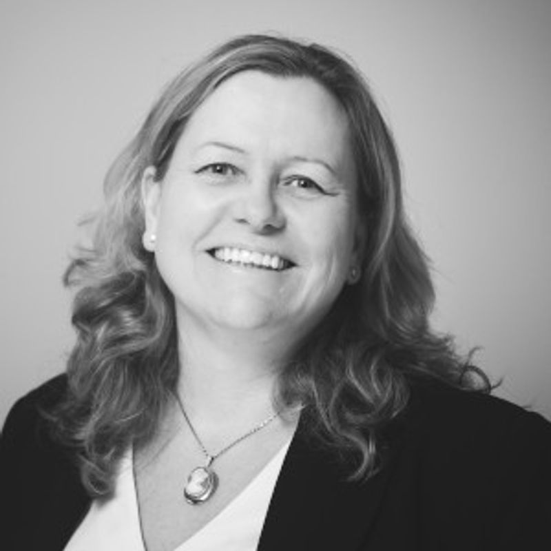 Portrett av eiendomsmegler Anne Naper