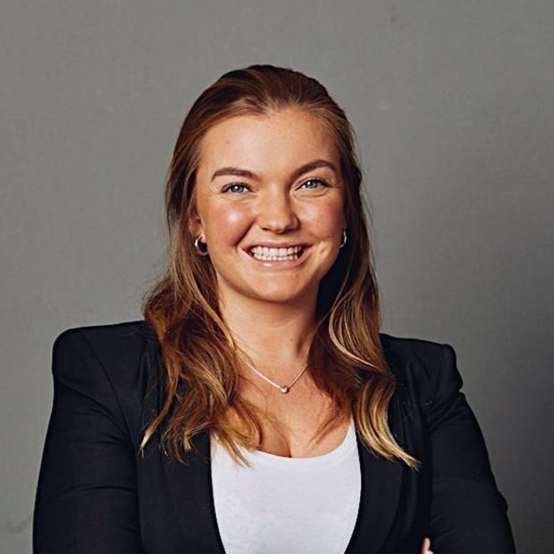 Portrett av eiendomsmegler Sandra M. Bylin