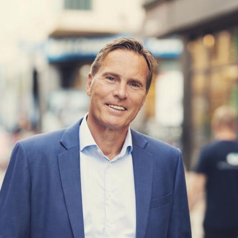 Portrett av eiendomsmegler Asbjørn Myrstøl